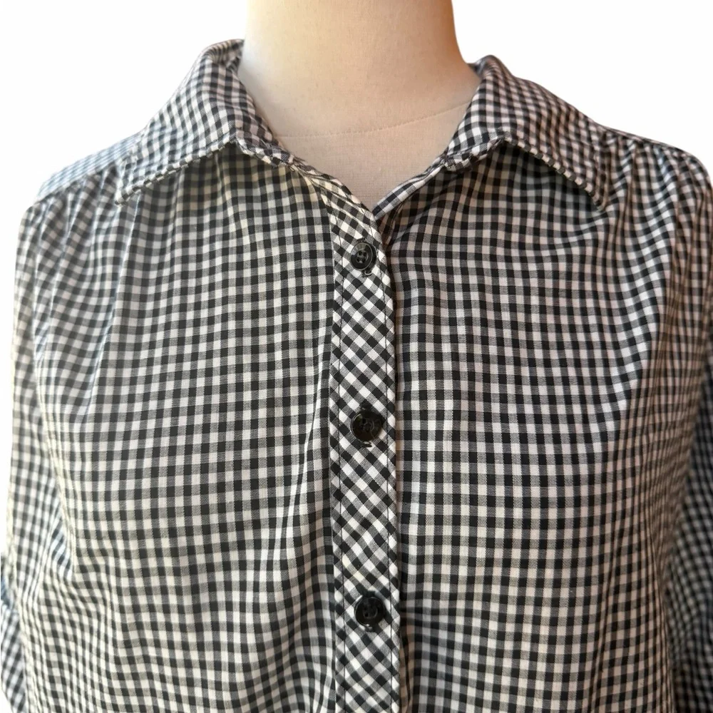 NWOT Late 1970s/80s Miss Fashionality Black & White Half-Button Placket Roll-Tab